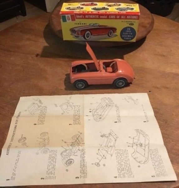 Ideal Toy Corporation Ferrari 212 Roadster 1955 Plasticmodel in original box (7491)